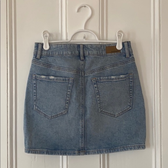 Light denim skirt - Picture 2 of 2